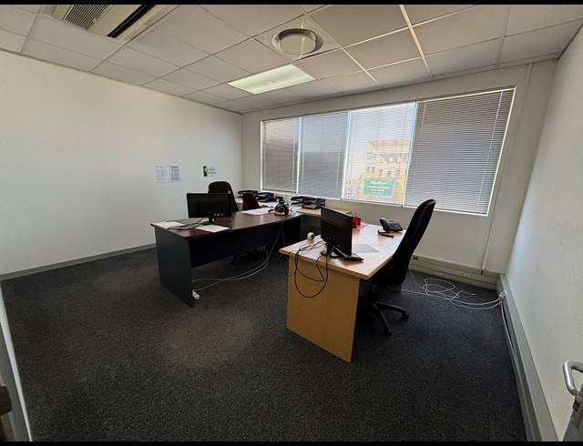 562.40M² OFFICE TO LET IN TYGER VALLEY